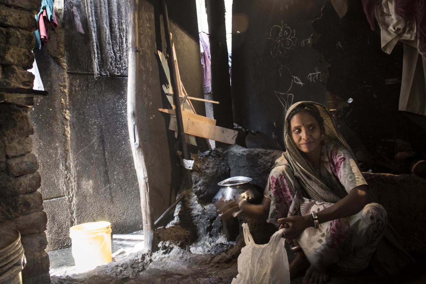 Mishtha (31), Gagan’s wife.