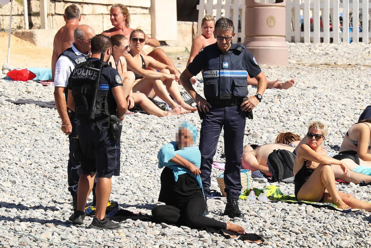 burkini-blur