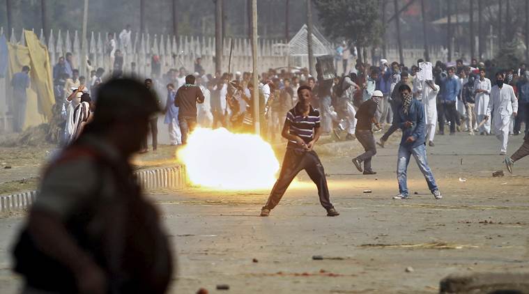 A teargas shell fired by Indian police explodes during a protest by Kashmiri demonstrators after Eid al-Adha prayers in Srinagar September 25, 2015. Hundreds of demonstrators on Friday protested against a beef ban order by a state court in India's Kashmir, local media reported. REUTERS/Danish Ismail