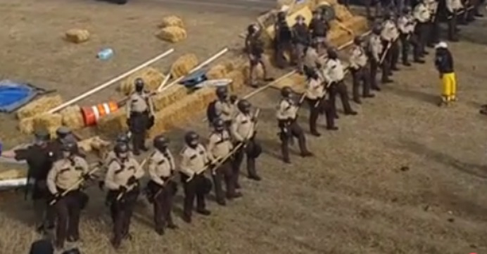 line-of-dapl-cops