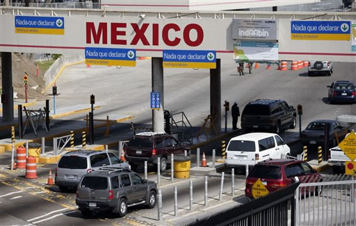 us-mexico-border-crossing