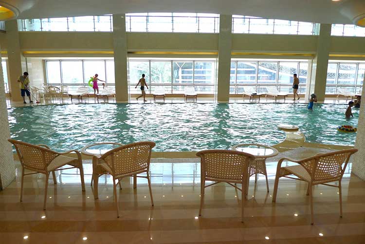 Public pool