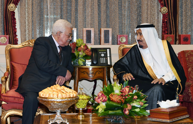 Palestinian President Mahmoud Abbas meets with Saudi's King Salman bin Abdulaziz al-Saud in Riyadh, Saudi Arabia, November 7, 2017. Photo by Thaer Ganaim