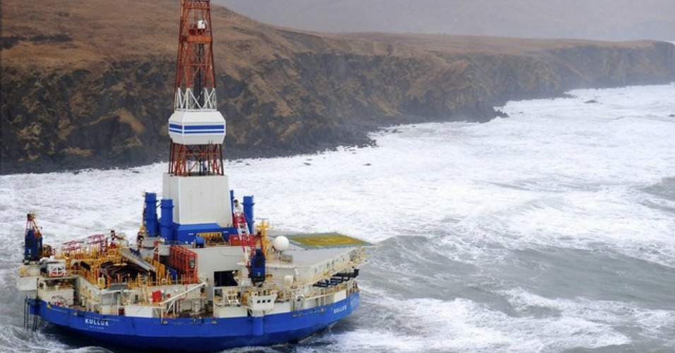 On December 31, 2012, the Kulluk, a Shell drilling vessel, drifted aground off Sitkalidak Island in the Gulf of Alaska in 2012. (Photo: Day Donaldson/flickr/cc)