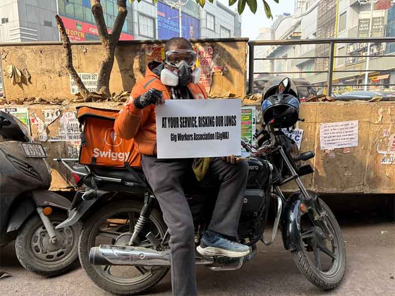 Gig Workers Demand Pollution Surcharge and Revisit Labour Codes for Occupational Safety and Health