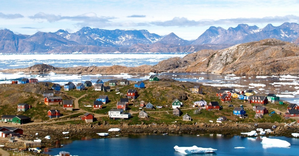 The village of Kulusuk in Greenland. (Photo: Ville Miettinen/flickr/cc)
