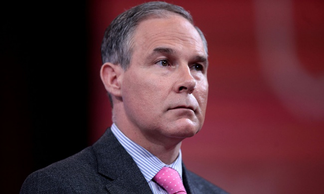 Scott Pruitt speaking at the 2015 Conservative Political Action Conference in National Harbor, Maryland. Photo by Gage Skidmore / Flickr.