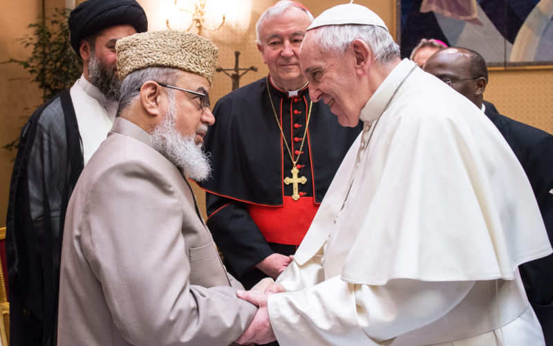 pope-meets-imams