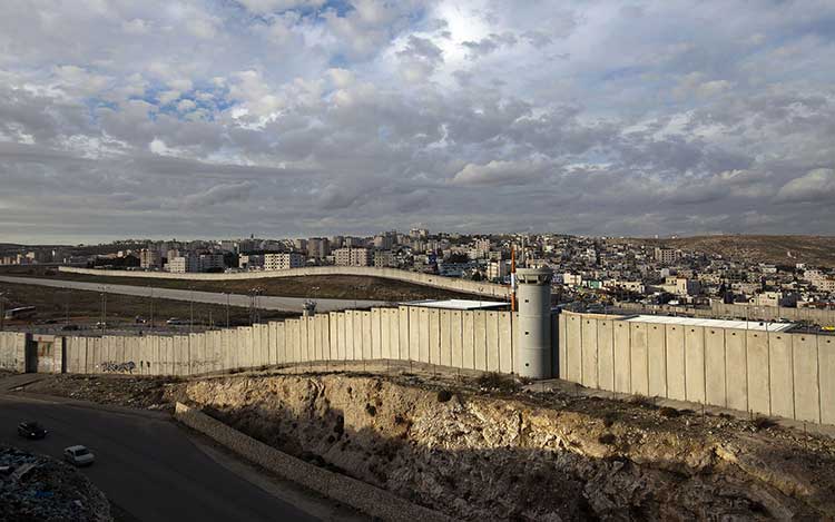 israel-apartheid_wall_2
