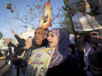 Shireen Issawi during a protest in solidarity with her brother Samer, then on hunger strike, outside Ramle prison in February 2013. Oren Ziv ActiveStills