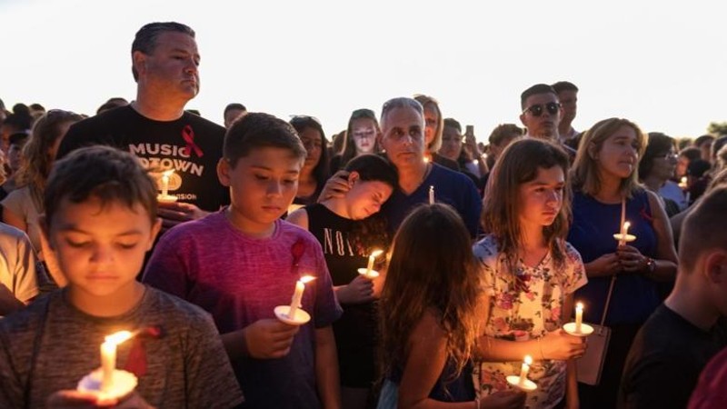 Parkland school shooting vigil