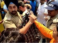 Sikh cop save the life of Muslim boy from a violent mob