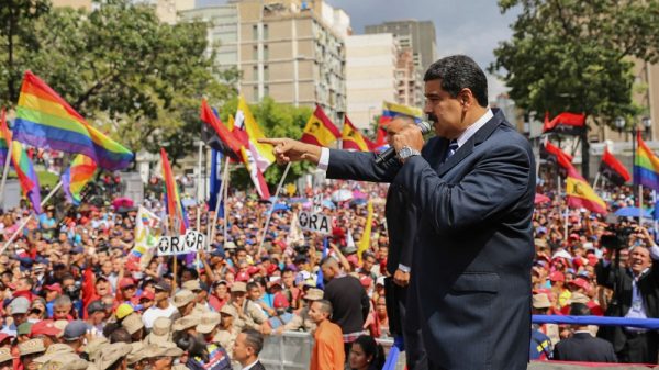 maduro speaking to crowd. source afp e1527511672464