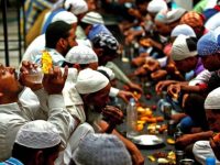Muslims end their daily fast to observe Iftar on first day of Ramzaan at Jama Masjid in Sector 20 of Chandigarh on Friday, June 19 2015. Express photo by Sumit Malhotra