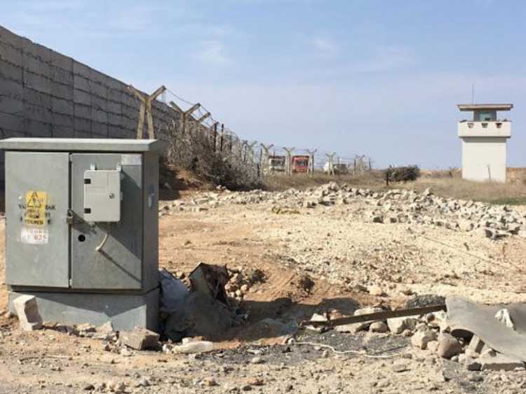 Border wall between Turkish Karkamis and Syrian Jarabulus