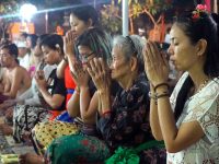 Feminists Denounce the World Bank and International Monetary Fund in Traditional Balinese Ritual