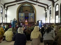 Can Muslim women pray in a mosque?