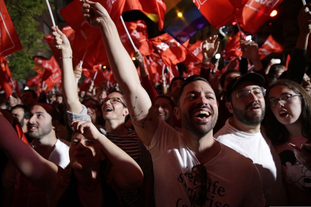 Socialists win Spain election