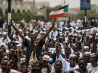 Hundreds of thousands of protesters flood Khartoum demanding end of army rule in Sudan: 7 protesters killed