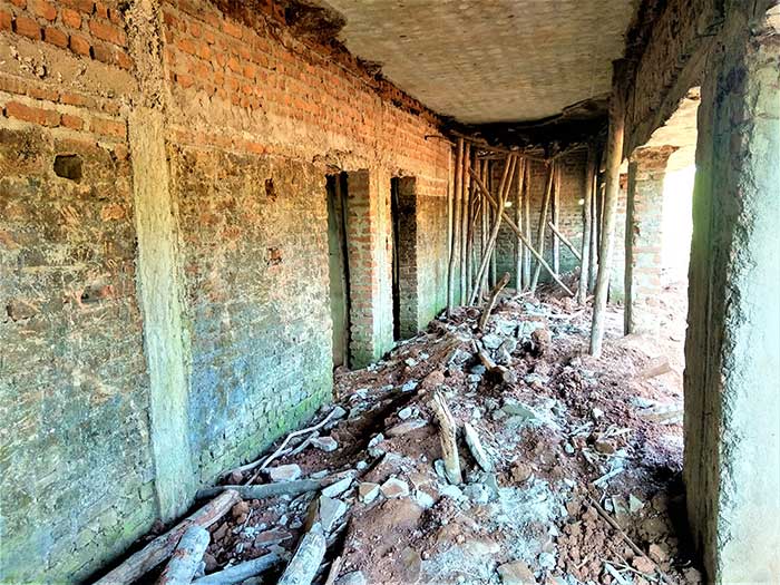 Dilapilated school building in Rajam since last 5 years and school is closed