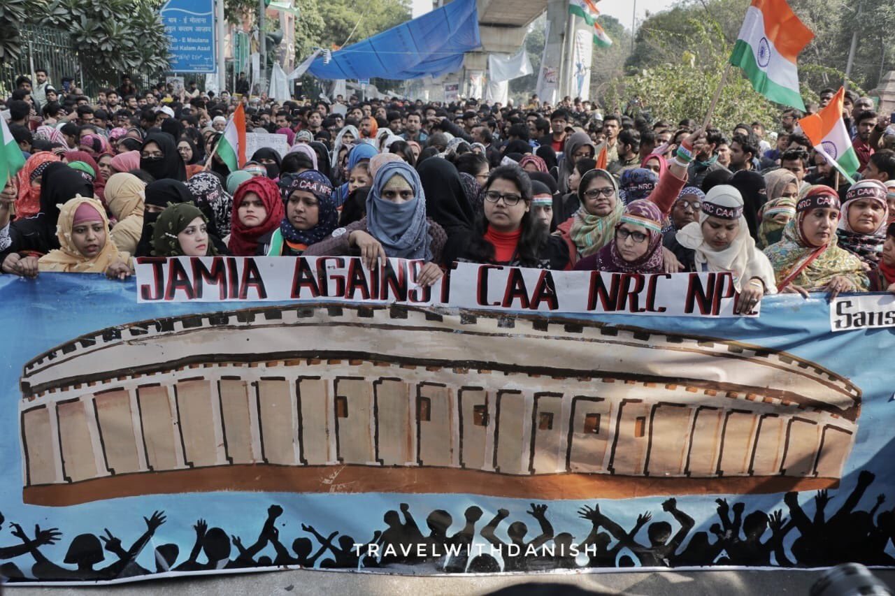 Police Brutally Beat Up Jamia Millia Islamia Students Again ...