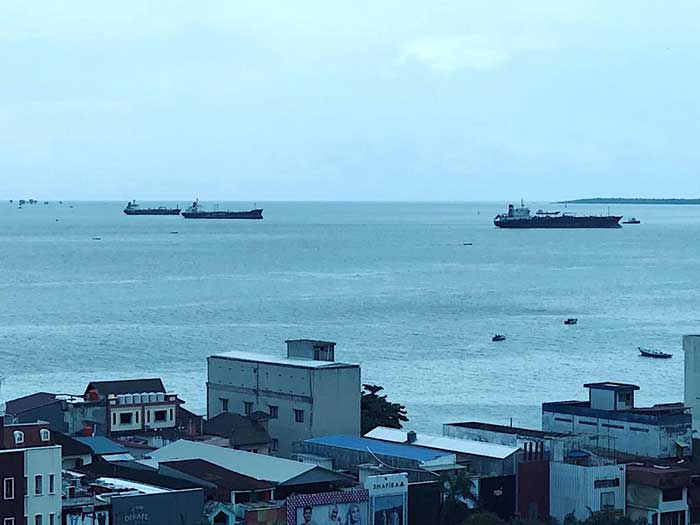 ships ready to take away loot from Kalimantan