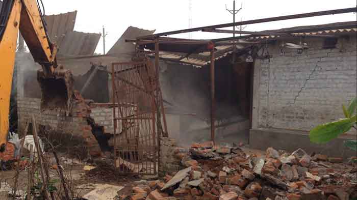 Bhilai house demolition1