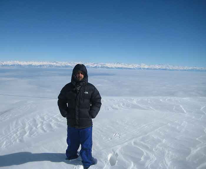 Author atop Afarwat peak 4390 m above sea level