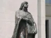 Walter Seymour Allward‘s Veritas (Truth) outside Supreme Court of Canada, Ottawa, Ontario Canada. By Colin Rose – originally posted to Flickr as Truth, CC BY 2.0