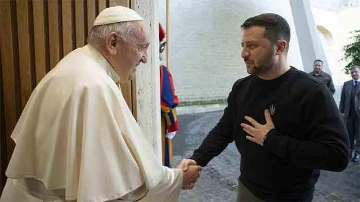 Zelenskyy meets Pope Francis Ukraine