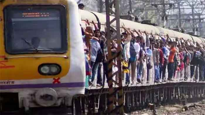 mumbai suburban train