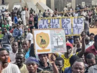 Invasion Threat, Niger Closes Airspace, Thousands Rally Supporting Military Government