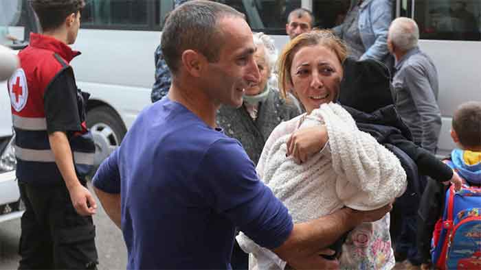 Armenian civilians flee Nagorno Karabakh