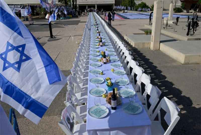 Israel Dinner Installation Hostages